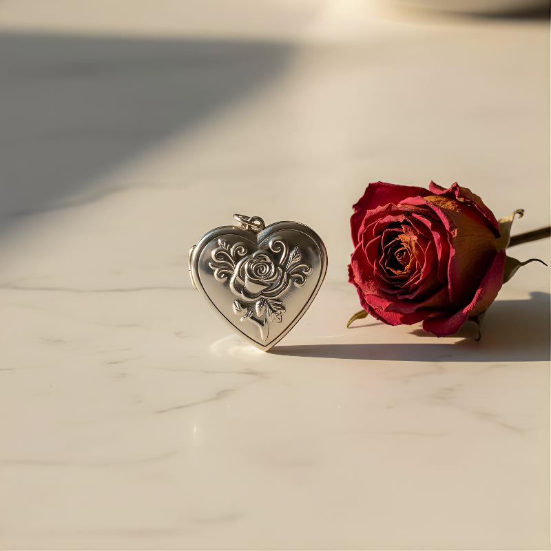 Готическое винтажное ожерелье  – обзор и цена Heart Locket Necklace Photo