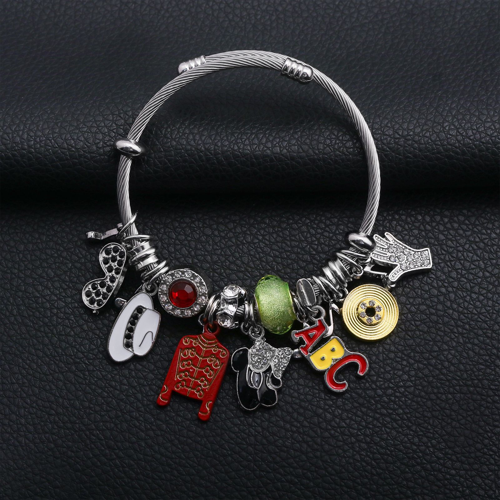 Кулон-ожерелье «BAD» в стиле М – обзор и цена Anime Pendant Necklace
